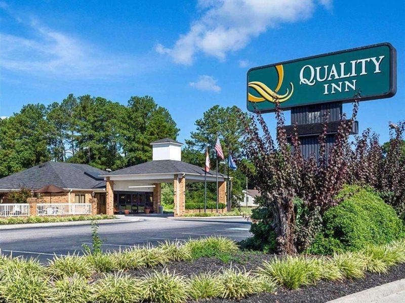 Quality Inn Petersburg Near Fort Gregg-Adams Екстериор снимка