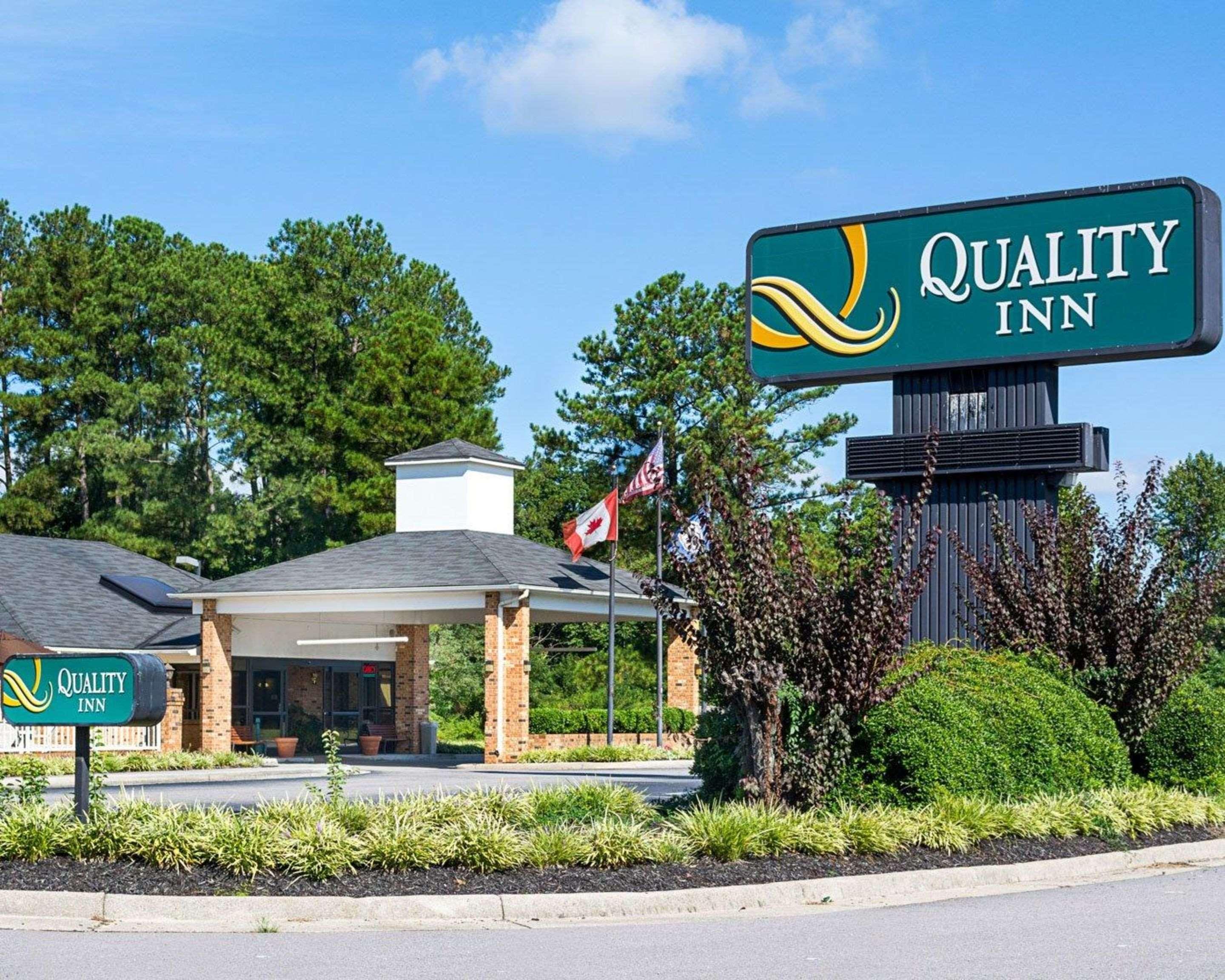 Quality Inn Petersburg Near Fort Gregg-Adams Екстериор снимка