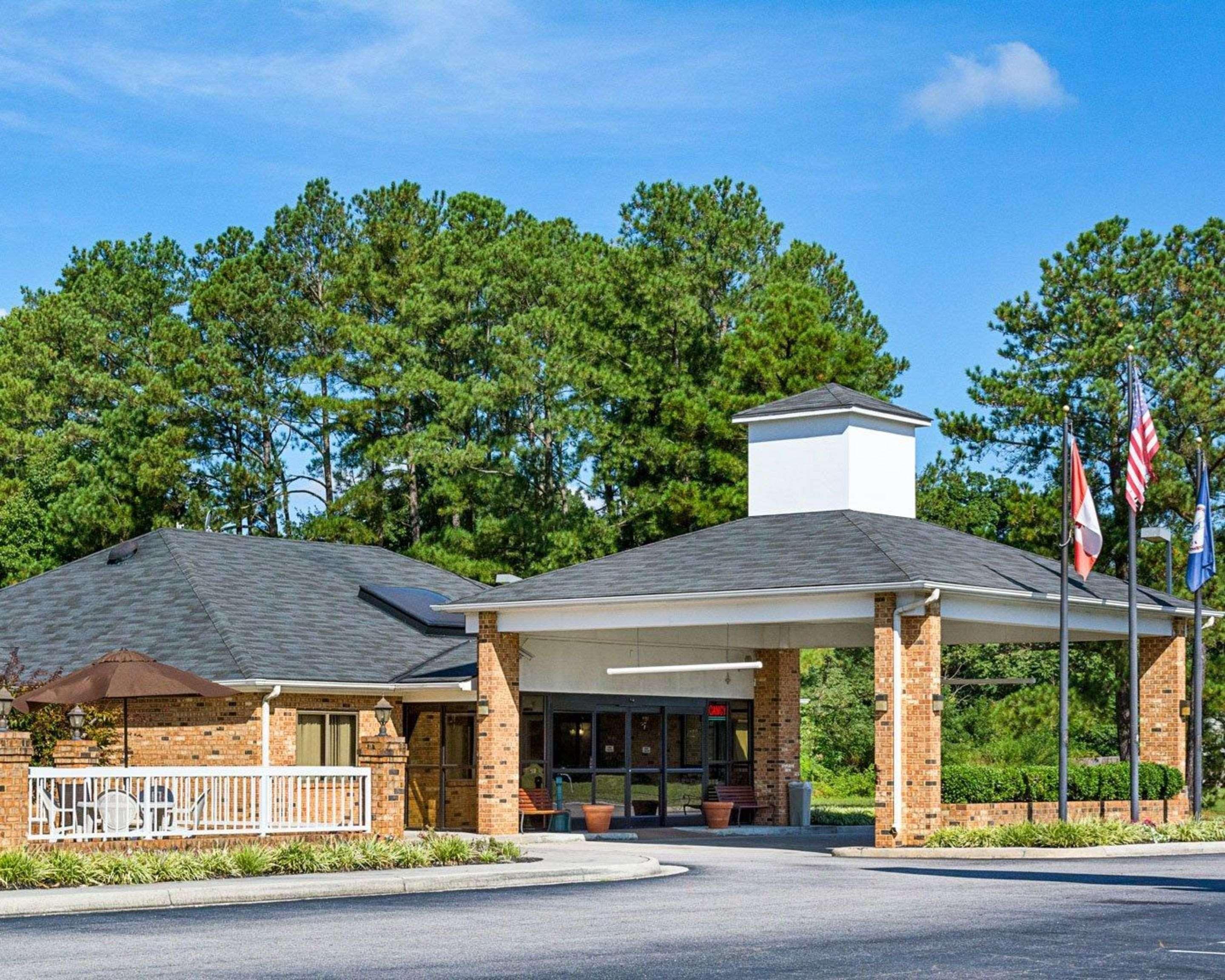 Quality Inn Petersburg Near Fort Gregg-Adams Екстериор снимка