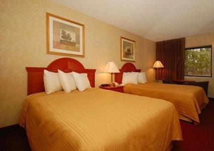 Quality Inn Petersburg Near Fort Gregg-Adams Стая снимка