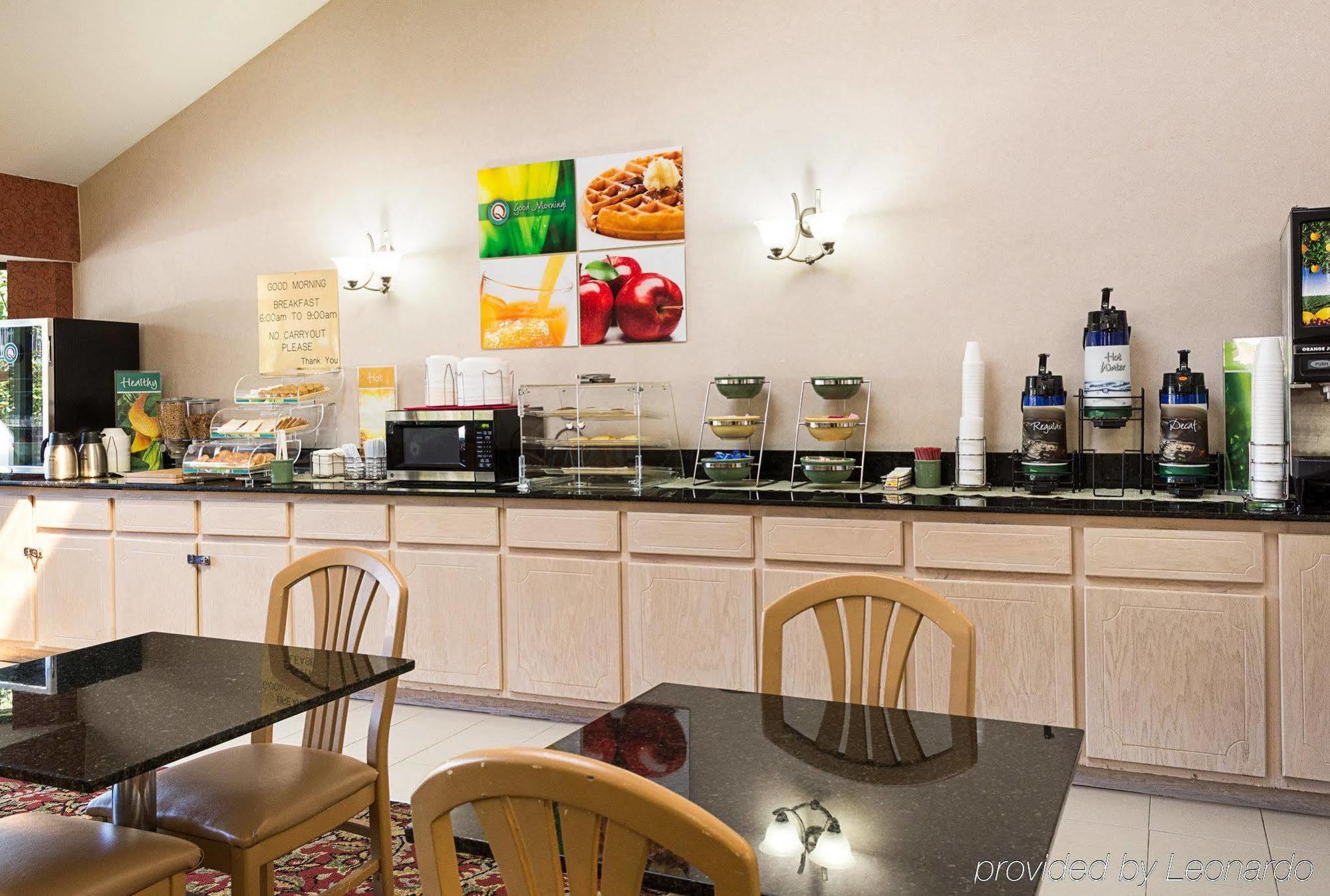 Quality Inn Petersburg Near Fort Gregg-Adams Екстериор снимка